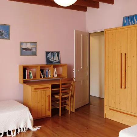 Stunning In Gouville-sur-mer With Kitchen Boisroger