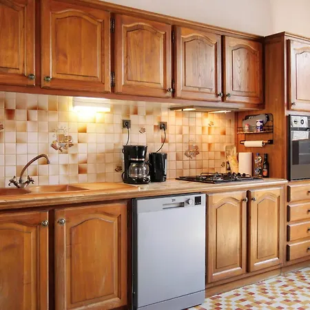 Tatil Evi Stunning In Gouville-sur-mer With Kitchen Boisroger